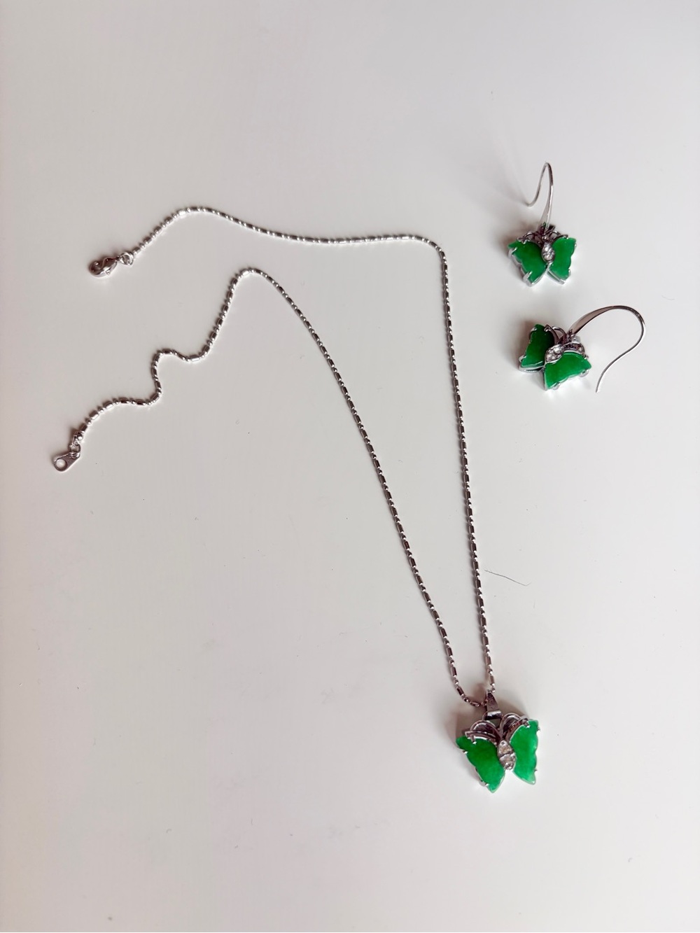 Y2K Emerald Green Matching Butterfly Necklace and Dangly Earrings